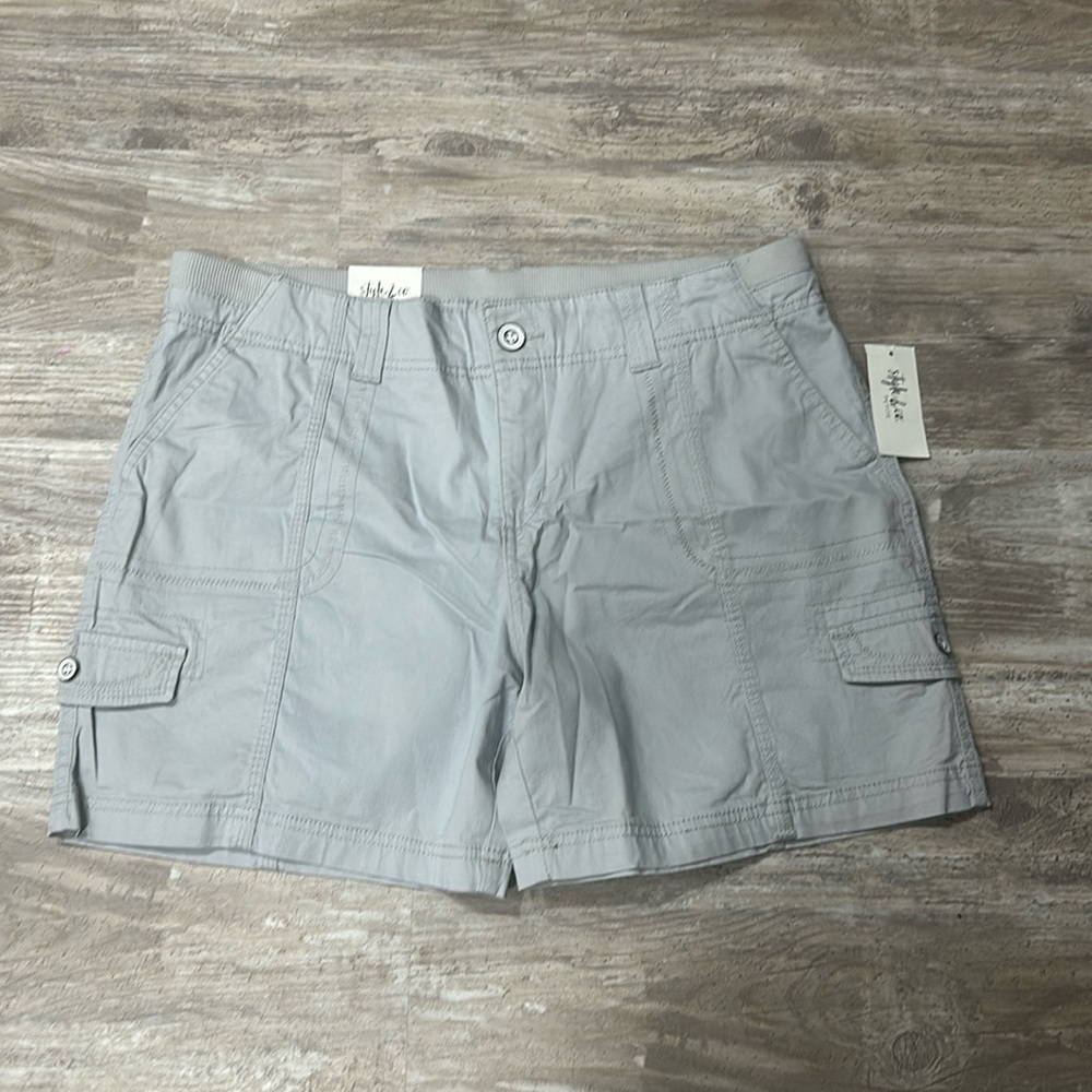 Style & Co light gray shorts size 16P.